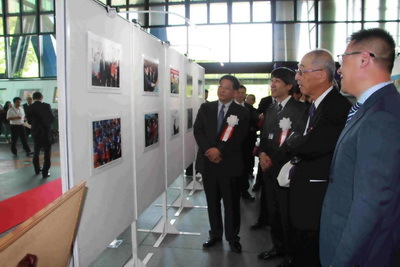 纪念中日邦交正常化45周年图片展在福冈举行